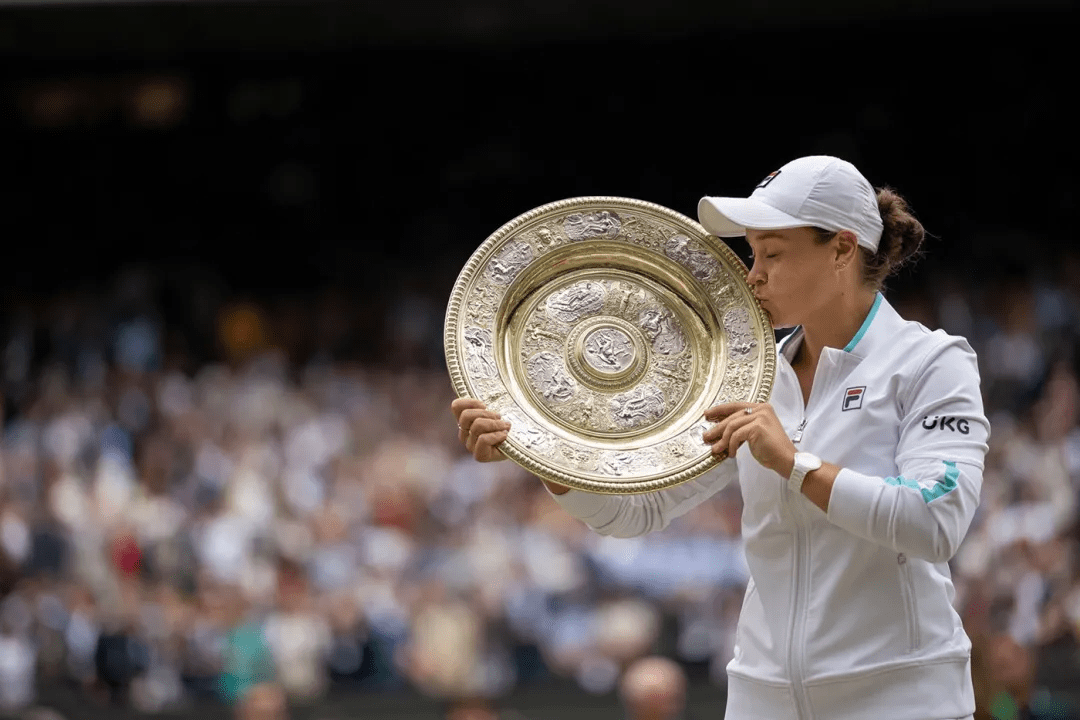 包含FPX前途光明！，费德勒新星表现优异表现突出赛场气氛高涨的词条