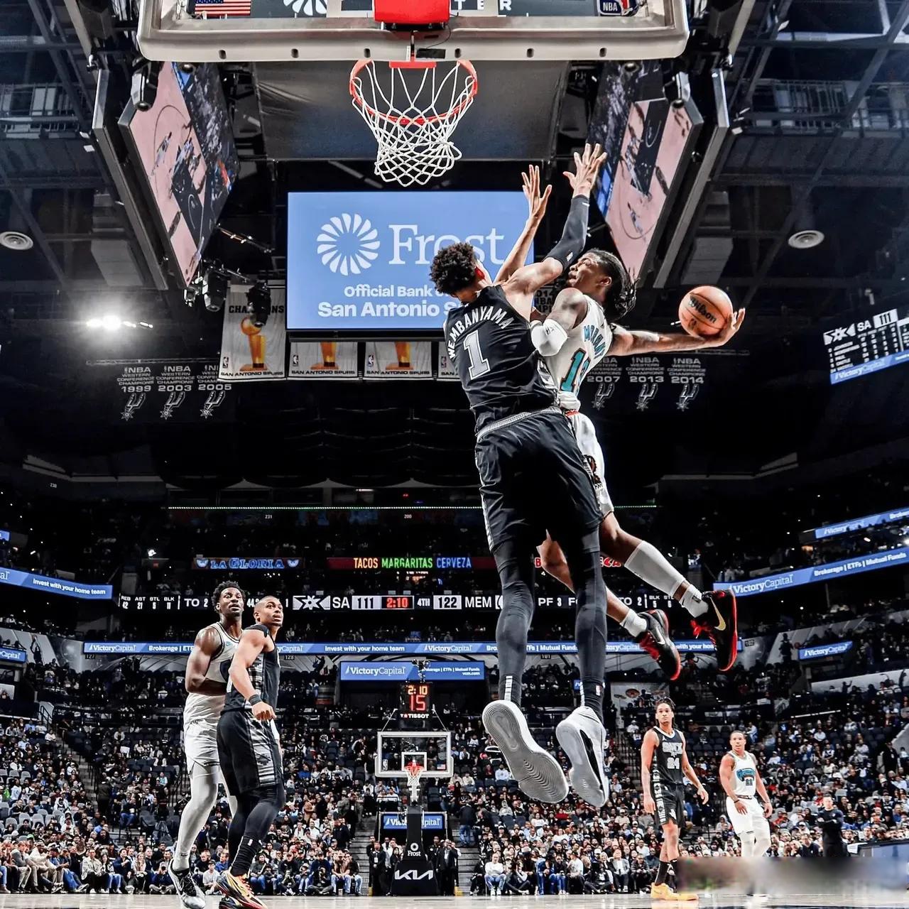 今晚体能课后，丹佛掘金绝杀压哨备战NBA总决赛，管理层满意，轮换策略成焦点的简单介绍